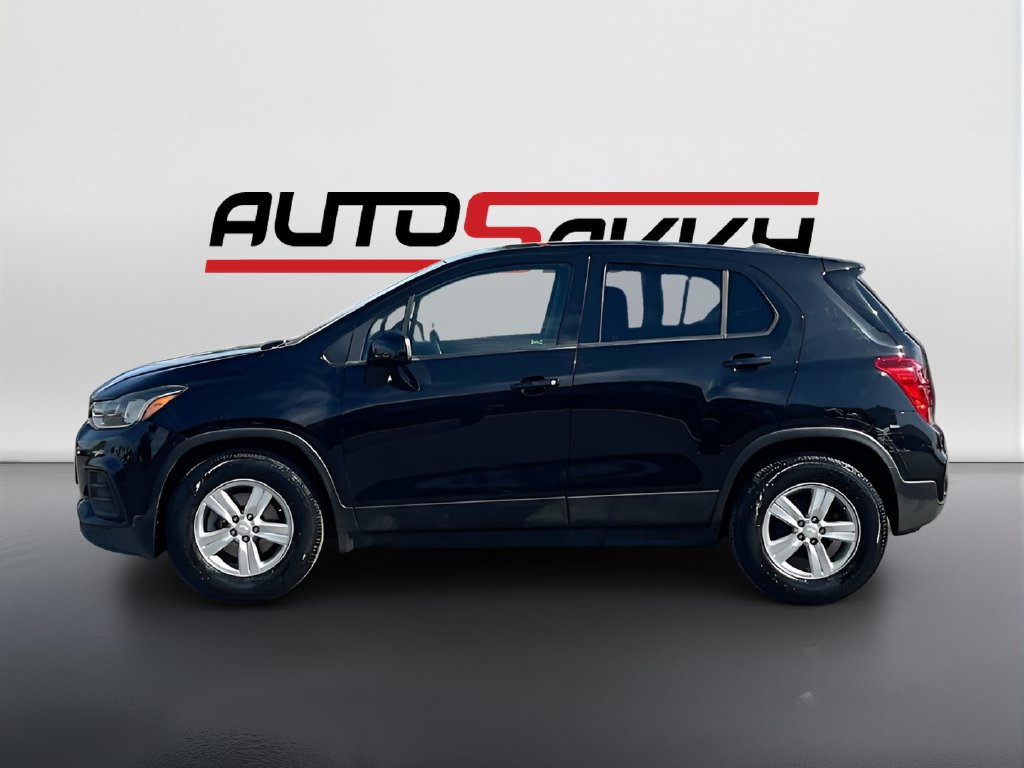 Used 2022 Chevrolet Trax LS w/ Tint and Cruise Package FWD image 4
