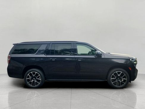 Used 2023 Chevrolet Suburban RST w/ Luxury Package AWD/4WD image 7