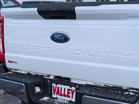 Used 2025 Ford F350 XLT image 13
