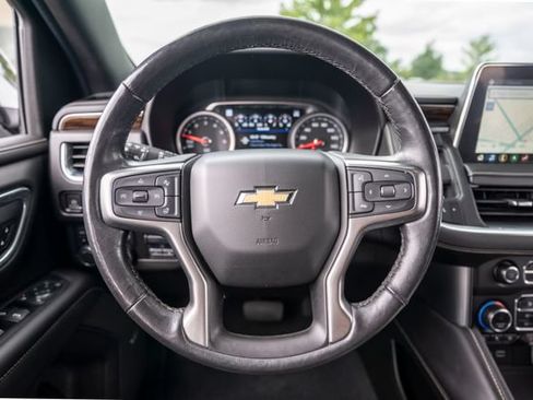 Used 2021 Chevrolet Tahoe Premier w/ Premium Package AWD/4WD image 16