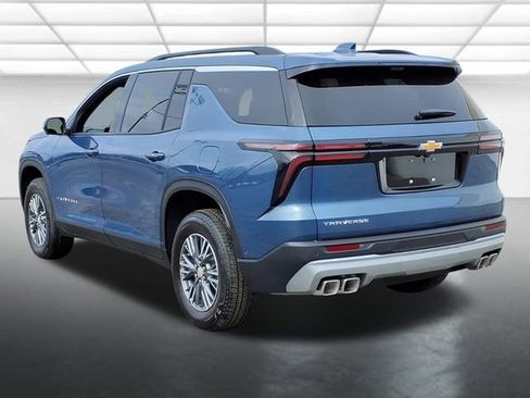 New 2026 Chevrolet Traverse LT w/ Enhanced Driving Package image 3