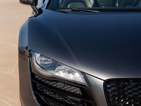 Used 2012 Audi R8 V10 AWD/4WD image 8