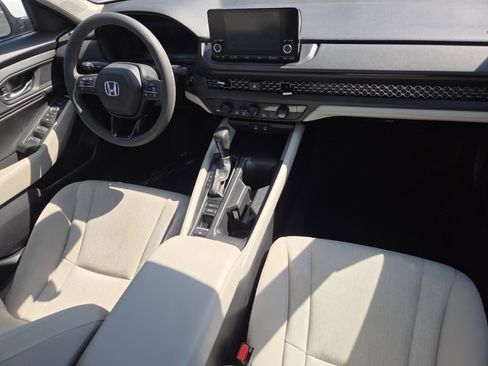 Certified 2023 Honda Accord EX image 25