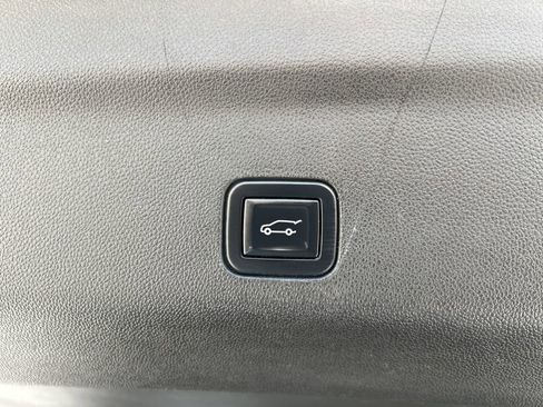 Used 2022 Cadillac Escalade Sport w/ Touring Package image 60