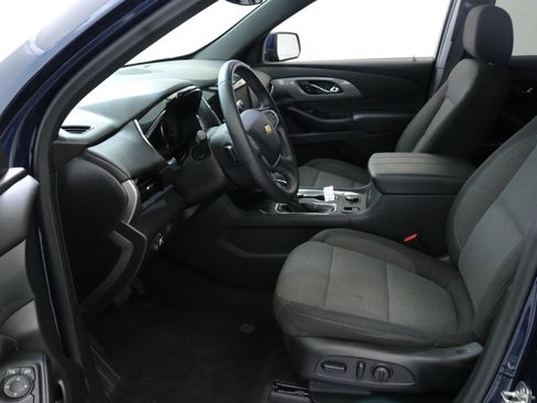 Used 2023 Chevrolet Traverse LT image 24