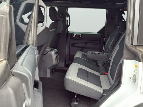 Used 2025 Ford Bronco 4-Door AWD/4WD image 16