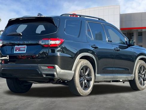 Used 2023 Honda Pilot Elite image 4