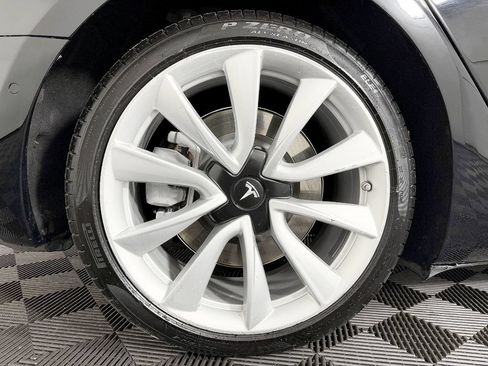 Used 2018 Tesla Model 3 Long Range RWD image 22