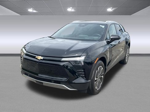 Used 2024 Chevrolet Blazer EV LT AWD/4WD image 7