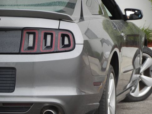Used 2014 Ford Mustang Coupe w/ Equipment Group 102A RWD image 18