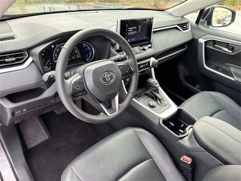 Used 2024 Toyota RAV4 XLE Premium image 18