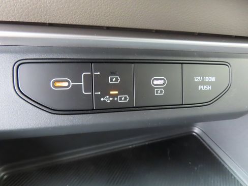 New 2026 Kia Carnival image 11