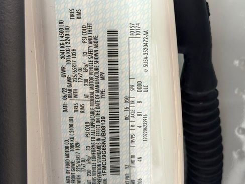 Used 2022 Ford Escape SE image 29