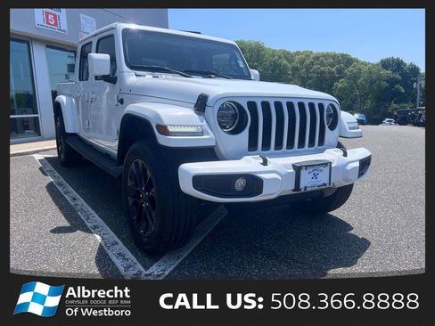 Used 2022 Jeep Gladiator Overland AWD/4WD image 7