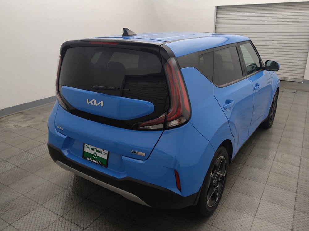 Used 2024 Kia Soul EX FWD image 7