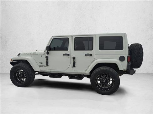 Used 2014 Jeep Wrangler Unlimited Sahara w/ Connectivity Group image 5