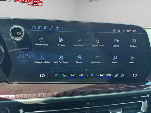 Used 2024 Chevrolet Traverse RS w/ LPO, Floor Liner Package AWD/4WD image 33