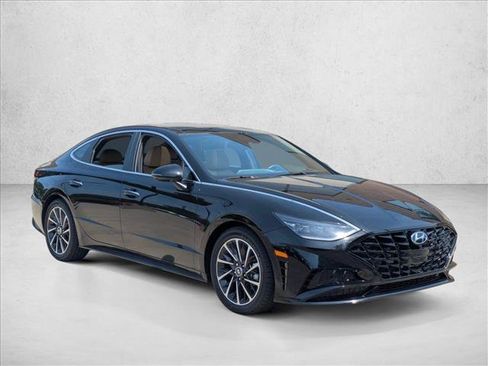 Used 2023 Hyundai Sonata Limited FWD image 3
