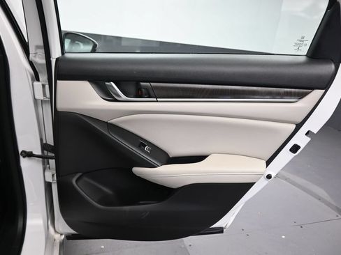 Used 2018 Honda Accord EX-L image 38