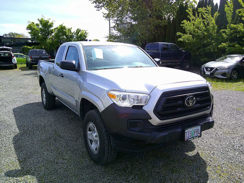 Used 2023 Toyota Tacoma SR image 7