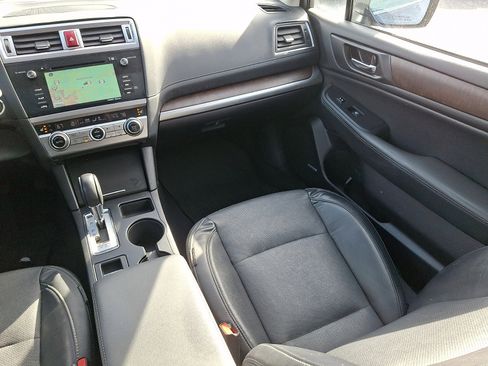 Used 2017 Subaru Outback 2.5i Limited image 16