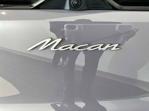 Used 2025 Porsche Macan Electric image 35