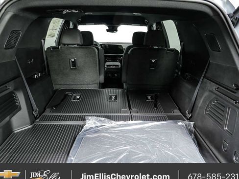 New 2026 Chevrolet Traverse LT w/ Driver Confidence Package AWD/4WD image 32