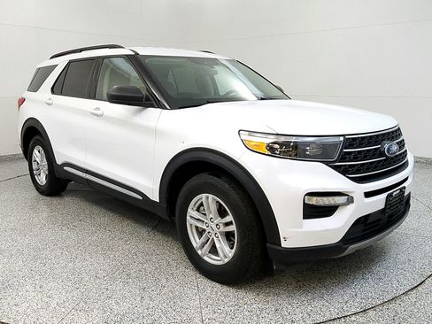 Used 2023 Ford Explorer XLT w/ Equipment Group 202A AWD/4WD image 1