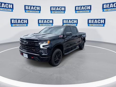 Used 2025 Chevrolet Silverado 1500 LT Trail Boss AWD/4WD image 5