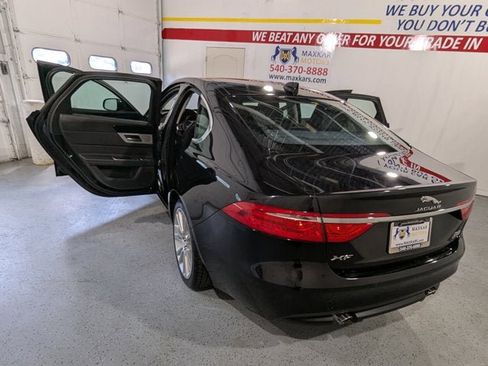 Used 2019 Jaguar XF Prestige image 13