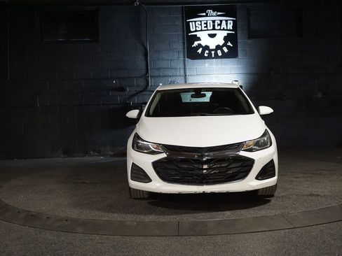 Used 2019 Chevrolet Cruze LT w/ LT Fleet Convenience Package FWD image 9