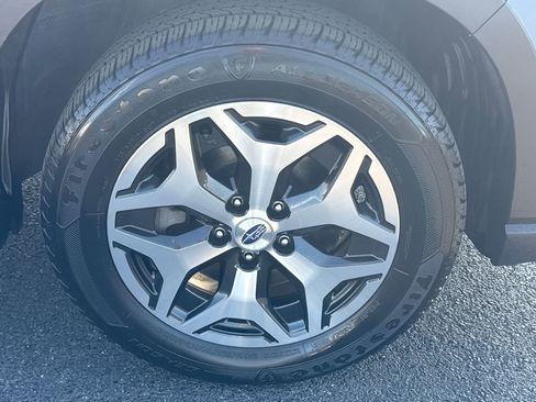 Used 2022 Subaru Forester Premium AWD/4WD image 8