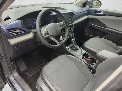 Used 2023 Volkswagen Taos SE FWD image 6