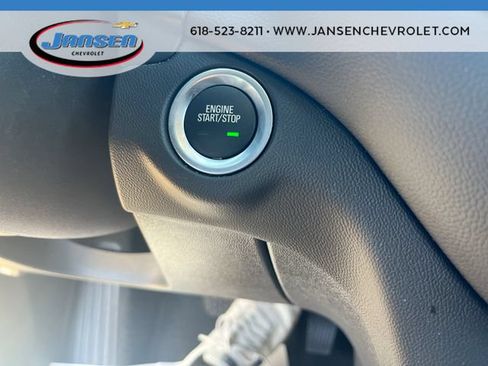 Used 2024 Chevrolet Equinox LT FWD image 16