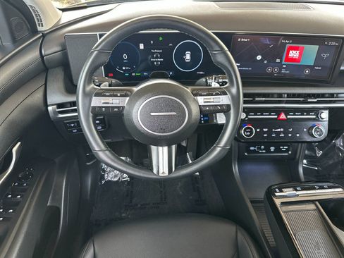 Used 2025 Hyundai Tucson SEL image 16