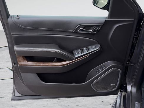 Used 2016 Chevrolet Tahoe LT w/ Luxury Package image 16