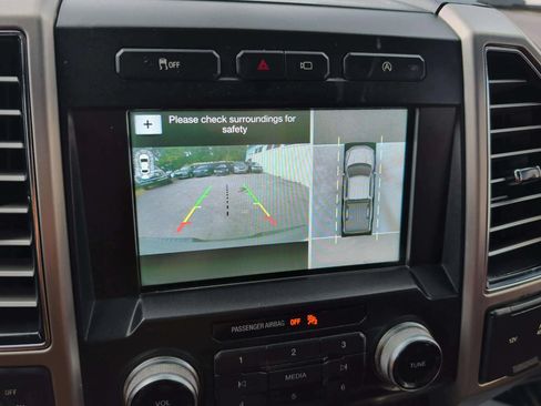 Used 2018 Ford F150 Platinum w/ Equipment Group 701A Luxury RWD image 19