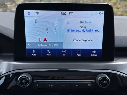 Certified 2022 Ford Escape Titanium w/ Class II Trailer Tow Package image 15