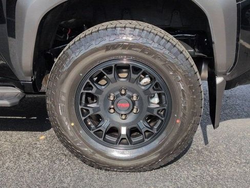 Certified 2025 Toyota 4Runner TRD Off-Road Premium AWD/4WD image 7