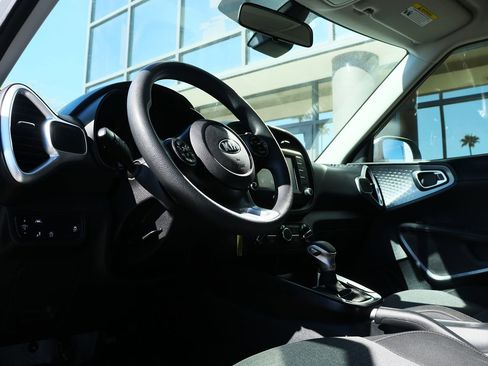 Used 2021 Kia Soul S image 40