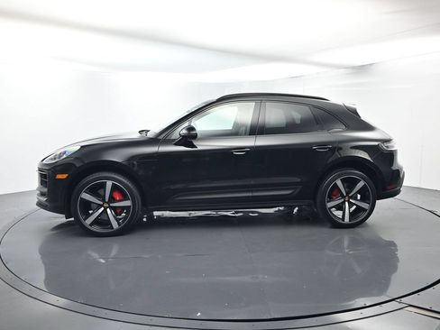 Certified 2023 Porsche Macan S AWD/4WD image 2