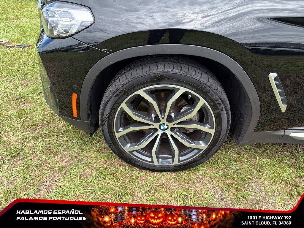 Used 2022 BMW X4 xDrive30i w/ Parking Assistance Package AWD/4WD image 10