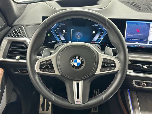 Used 2025 BMW X7 M60i w/ Climate Comfort Package AWD/4WD image 12
