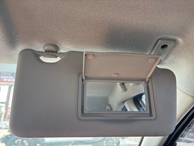 Used 2017 Nissan Versa S Plus FWD image 28