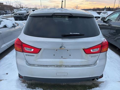 Used 2015 Mitsubishi Outlander Sport ES image 4