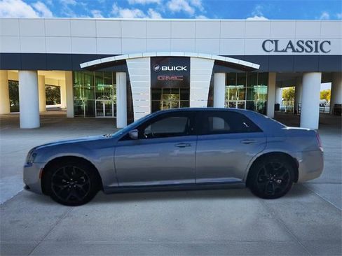 Used 2023 Chrysler 300 S image 5