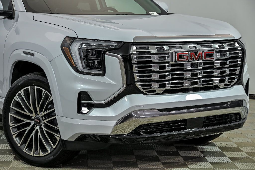 New 2027 GMC Terrain Denali w/ LPO, Floor Liner Package AWD/4WD image 2