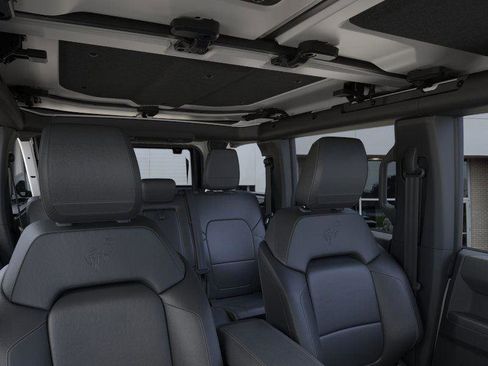 New 2025 Ford Bronco Badlands image 12