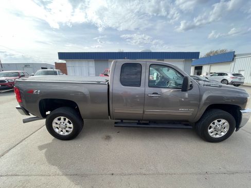 Used 2013 Chevrolet Silverado 2500 LTZ w/ Suspension Package, Off-Road AWD/4WD image 13