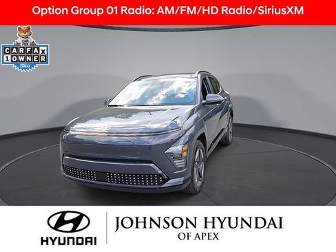 Used 2024 Hyundai Kona Limited FWD image 3